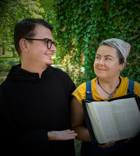 Kontakt linoryt kciuk w górę